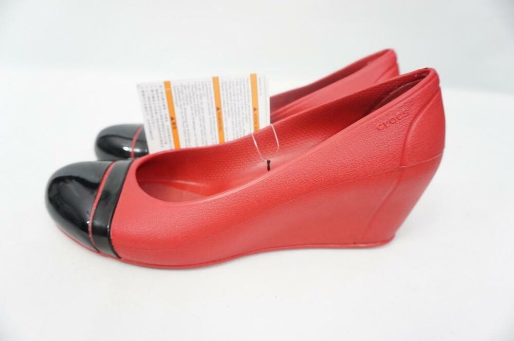 CROCS CAP TOE WEDGE USED 8 DARK RED/BLACK SLIP ON WEDGES/HEELS/SANDALS - Picture 2 of 9